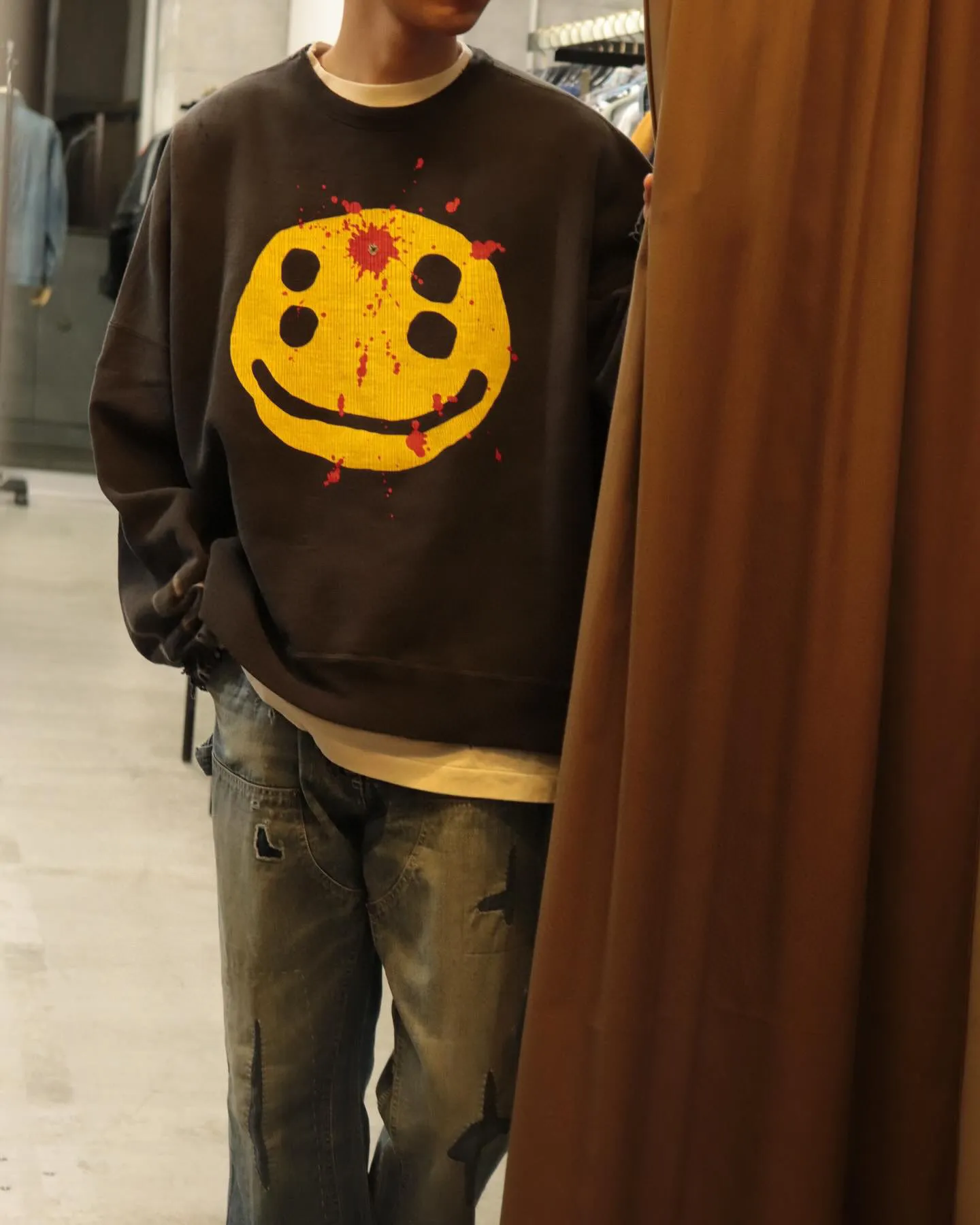 SAINT Mxxxxxx x CACTUS PLANT FLEA MARKET SMILE SWEATER SHIRT CPFM co-branded sweatshirt with smiley face, washed black S-XL, ready-to-wear Assute dyeing, heavy fermentation washing, multi-position spray fading, ultra-complex manual polishing/destruction treatment/special shearing treatment, special striped cuffs/multi-position shearing/pure handmade graffiti and dirty The only correct co-branded main wheat label/wash water label/little angel anti-counterfeiting label in the entire network